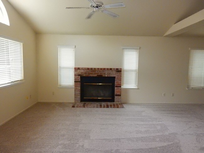 Building Photo - 1432 Long Creek Way
