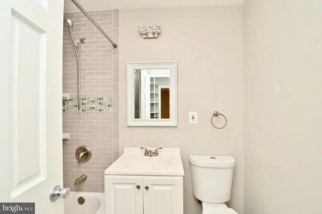 Photo - 10004 Commonwealth Blvd House