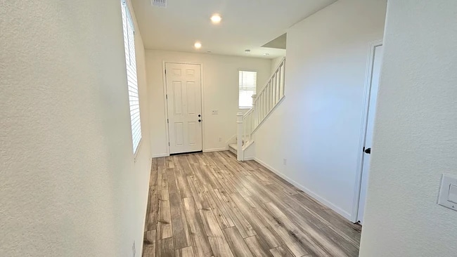 Building Photo - 4586 Butterfly Ridge Dr