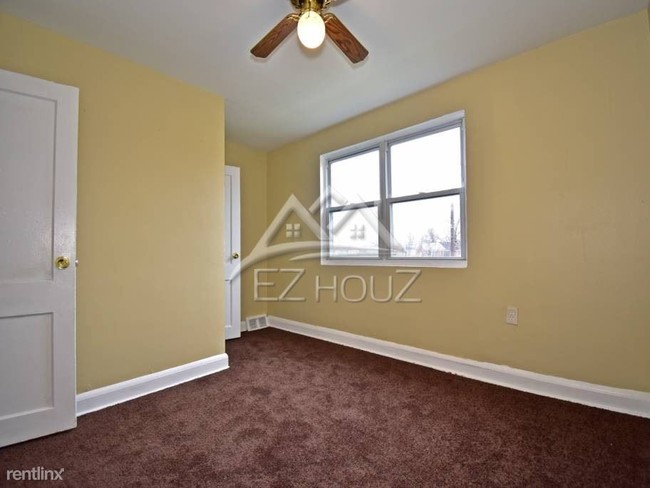Building Photo - 6950 Reisterstown Rd