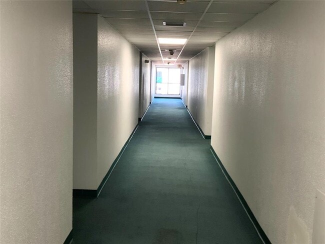 Building Photo - 2814 S Bartell Dr