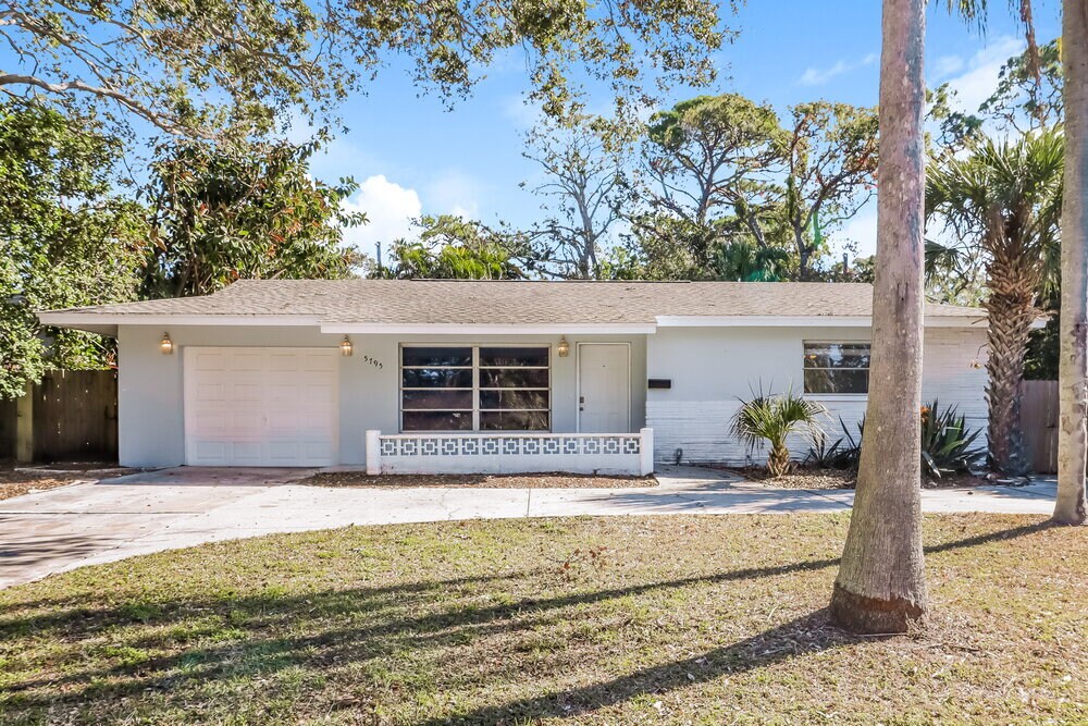 Foto principal - 5795 Hillside St