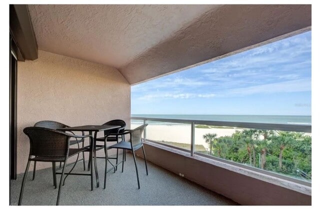 Building Photo - Beachfront Condo with Stunning Views & Resort Amenities Available for the whole month of January!