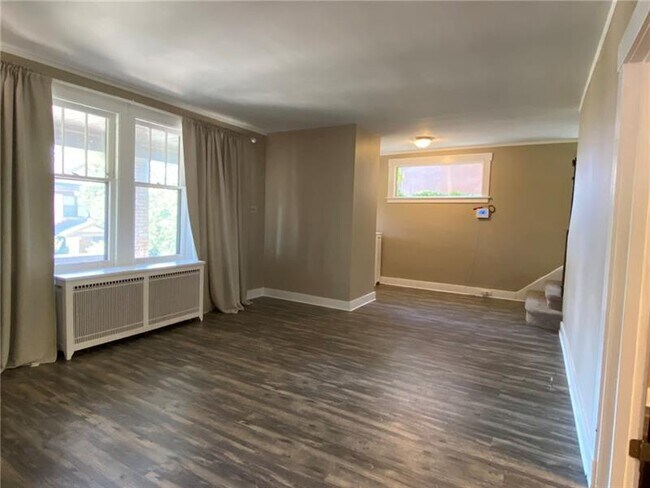 Foto del edificio - 5649 Marlborough Rd