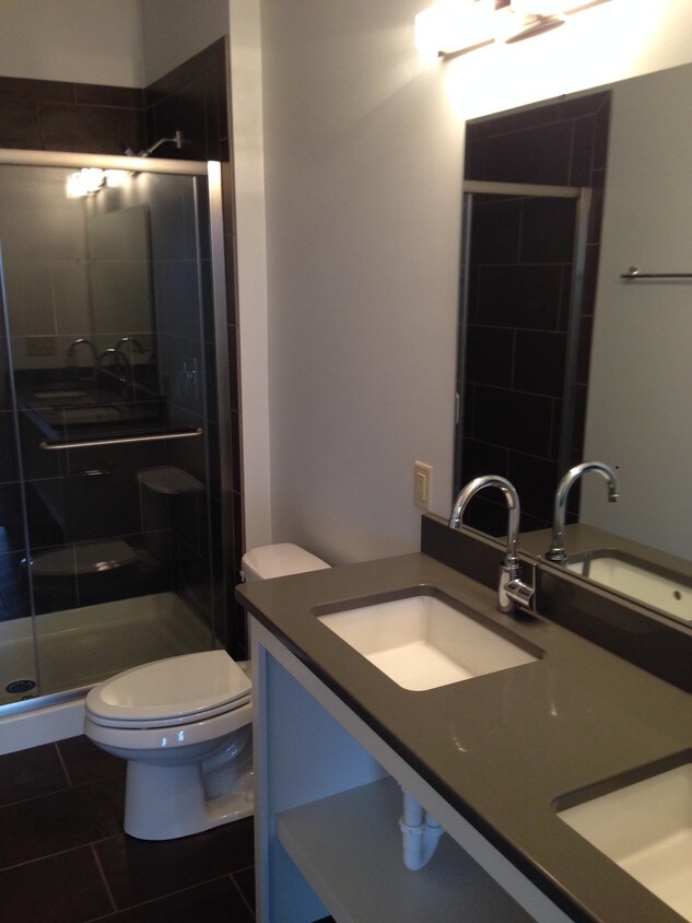 Luxury master bath with heated floor - 101 N Walnut St