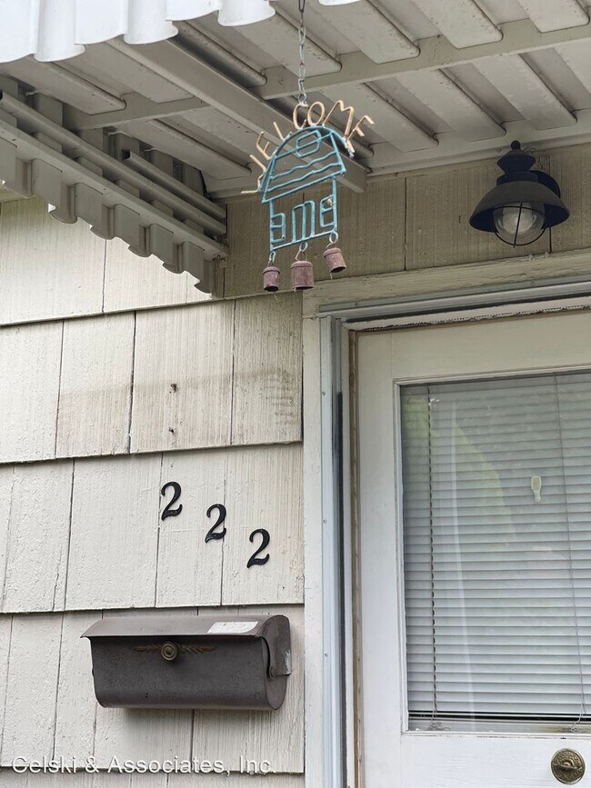 Building Photo - 2 br, 1 bath House - 222 Jadwin Ave.