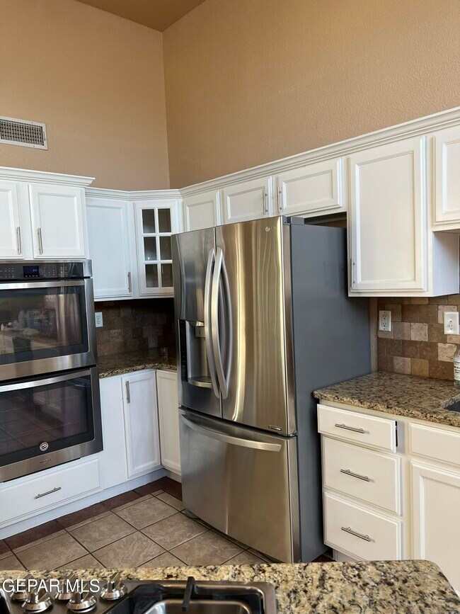 Foto del edificio - 365 Wild Willow Dr