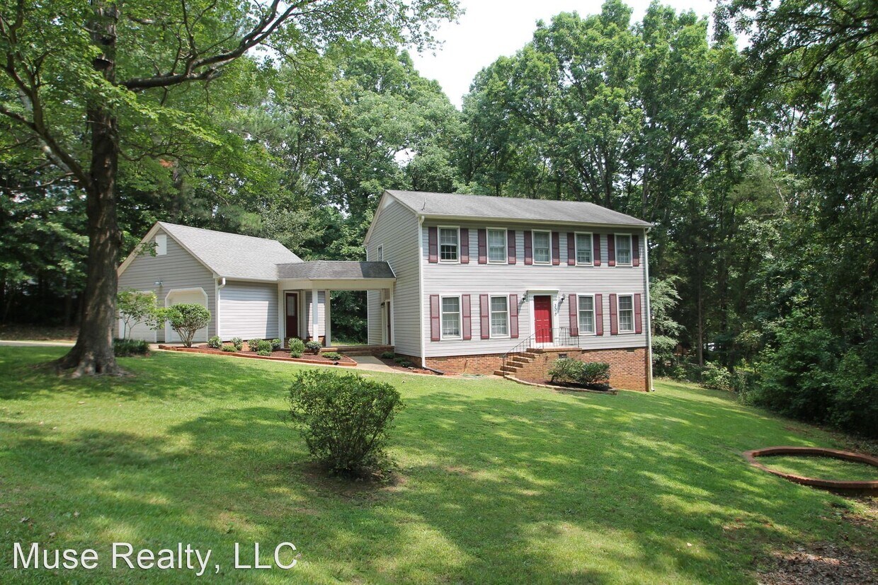 4 br, 2.5 bath House 3065 Devonshire Drive House Rental in Rock