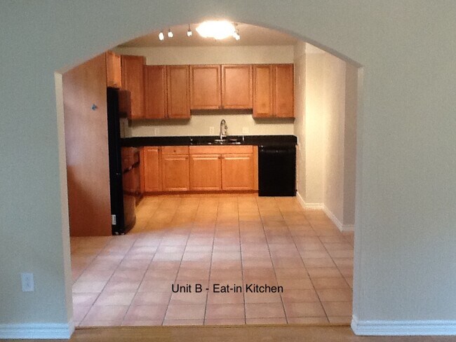 Eat-in Kitchen - 1906 Casa Grande Dr