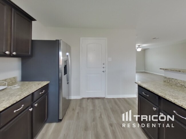 Foto del edificio - 500 Yearwood Ln