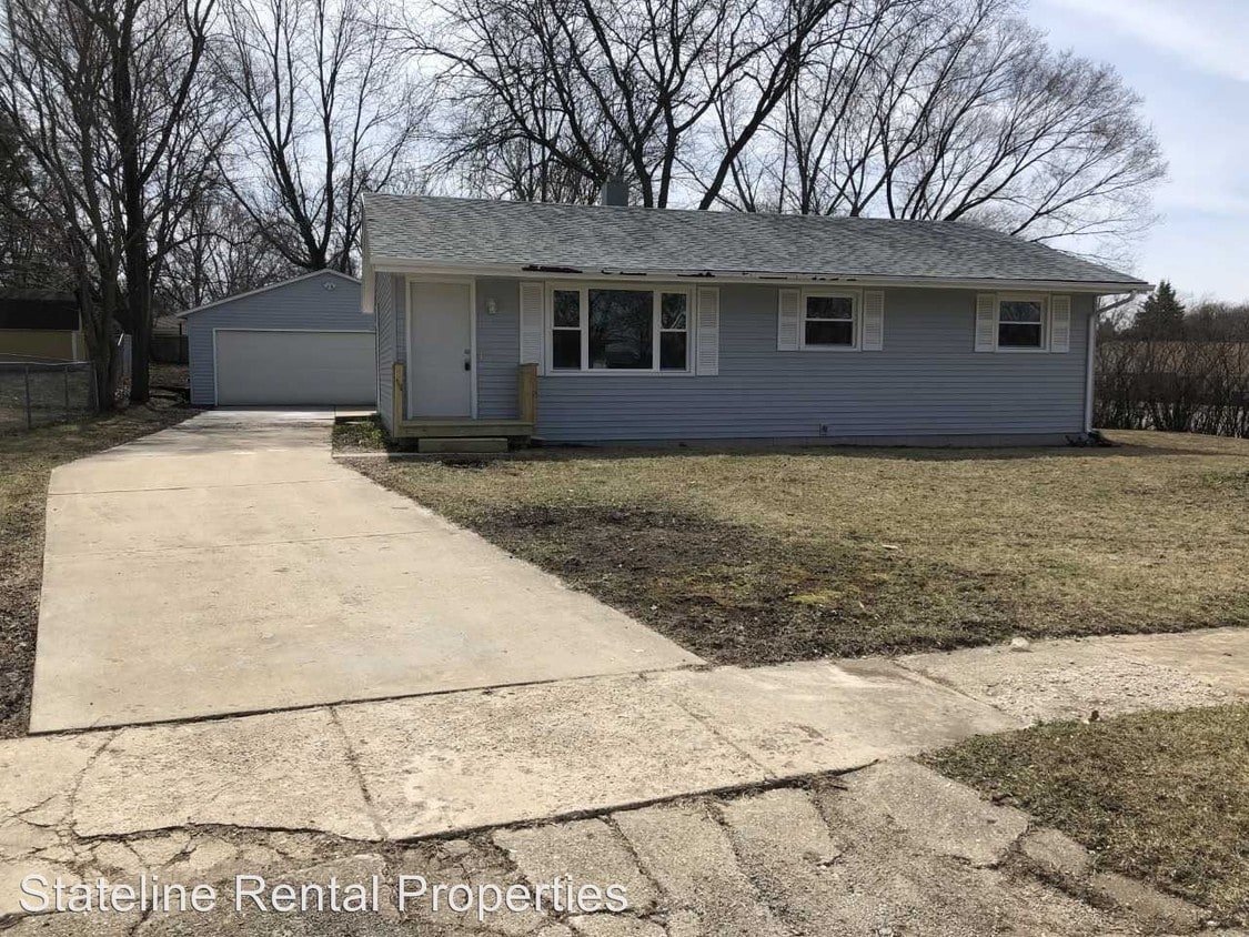 4 br, 1.5 bath House 5607 Elaine Dr House for Rent in Rockford, IL