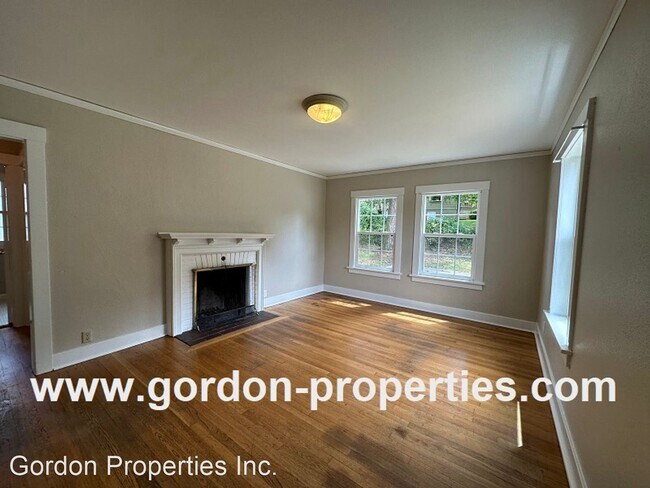 Building Photo - 3 br, 1 bath House - 5806 SE Cesar E Chave...