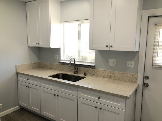 Kitchen - 522 S 6th St