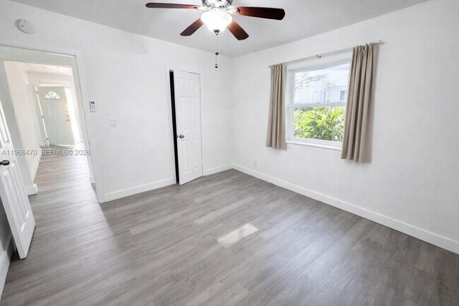 Foto del edificio - 3450 SW 7th St