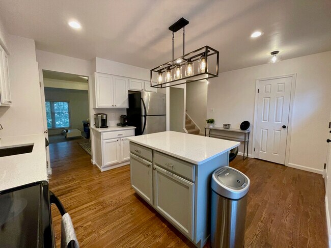Building Photo - 5023 Domain Pl