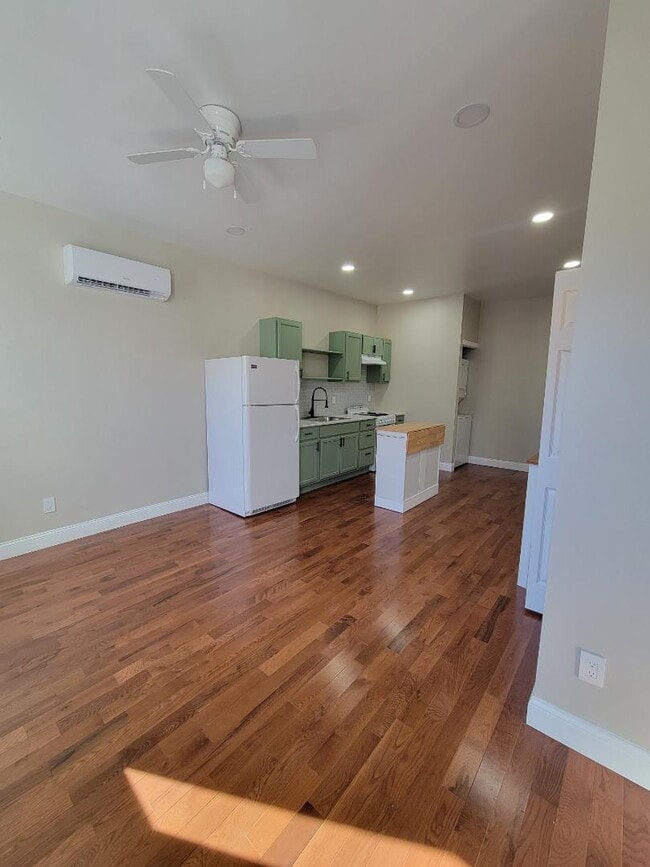 Foto del edificio - 3140 N Rosewood St