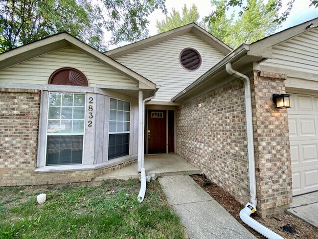 Foto del edificio - Must See 3 Bedroom 2 Bath Ranch in Warren ...