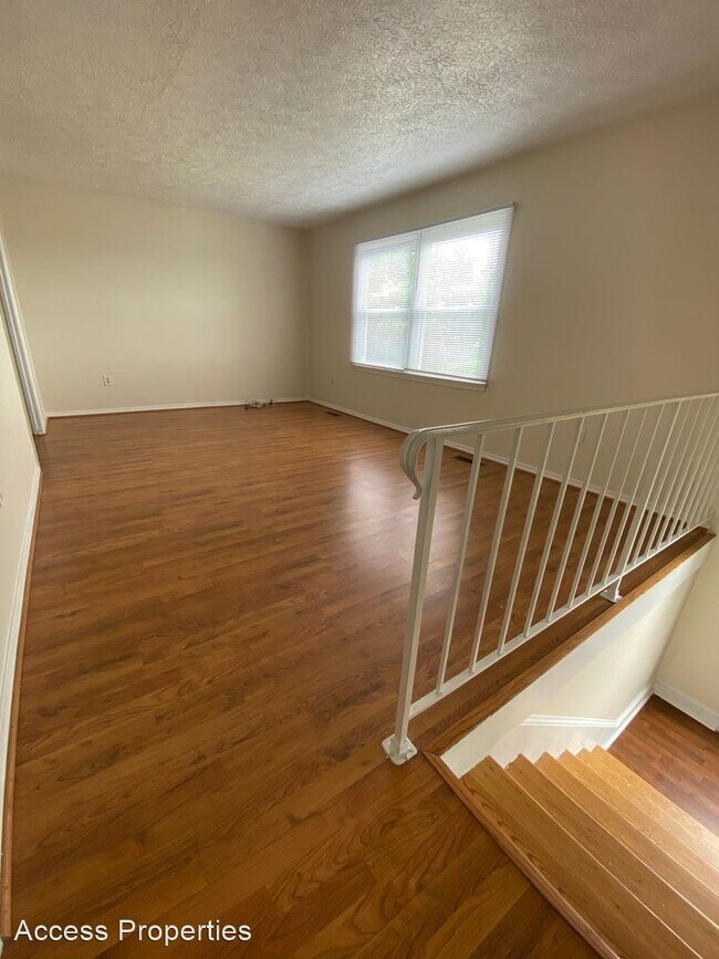 Building Photo - 4 br, 2 bath House - 500 Camelot Drive