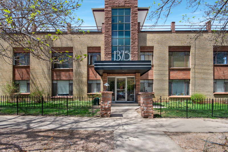Primary Photo - 1375 N Williams St
