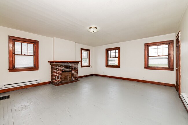 Foto del edificio - 1530 W High St