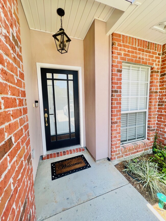 Front Entrance - 340 Libra Ave