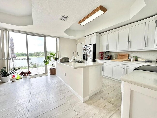 Foto del edificio - 10679 SW 6th St