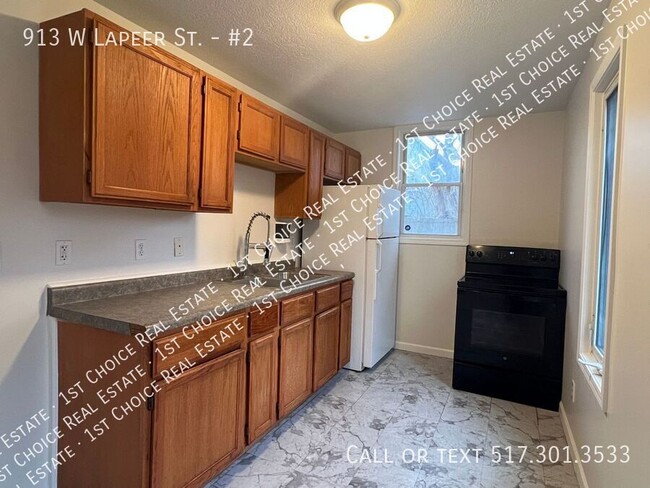 Foto del edificio - 2-BDR 1-BTH Duplex in Downtown Lansing - N...