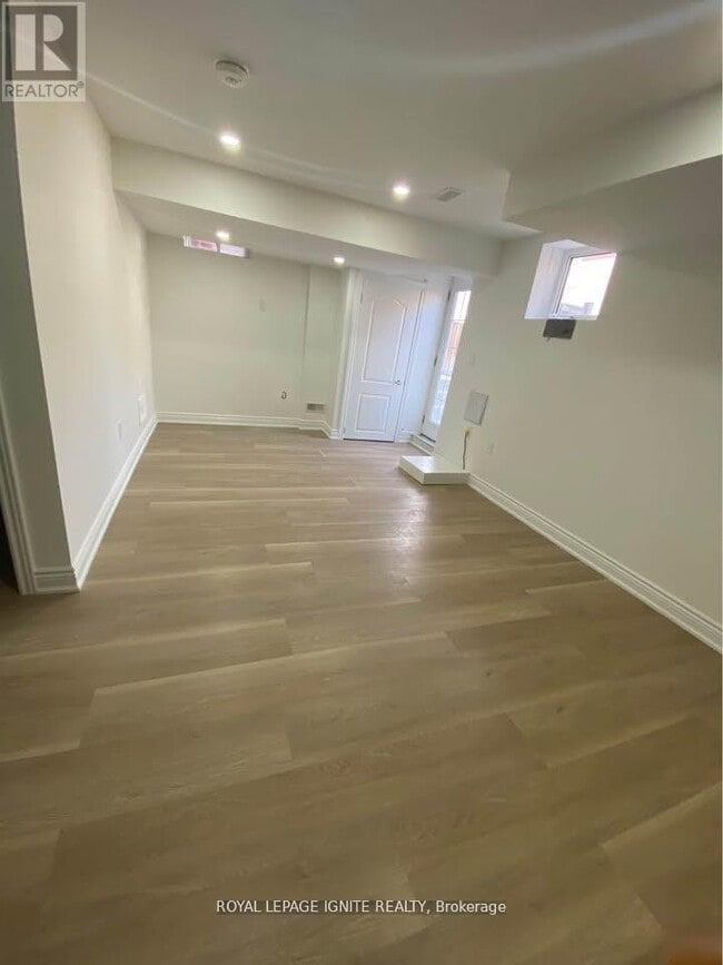 Building Photo - 509 Downes Jackson Heights