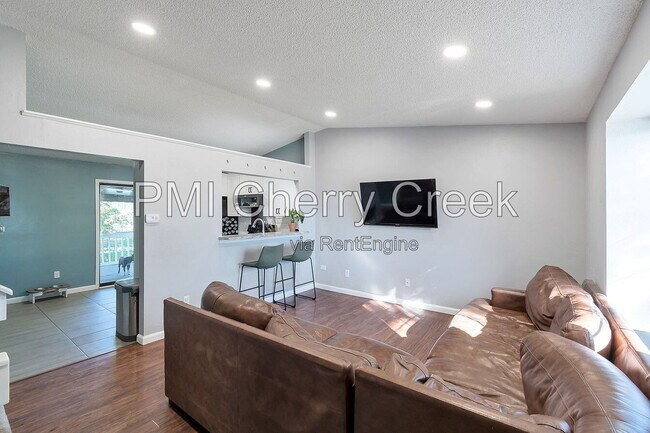 Building Photo - 4891 S Holland Ct