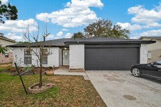 Building Photo - 614 Northaire Dr