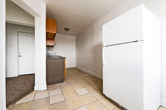Foto del edificio - 808 W 76th