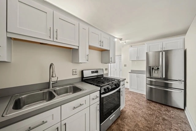 Building Photo - 5975 N Odell Ave