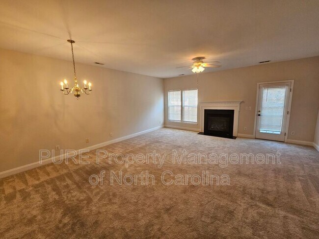 Foto del edificio - 14446 Reese Blvd W