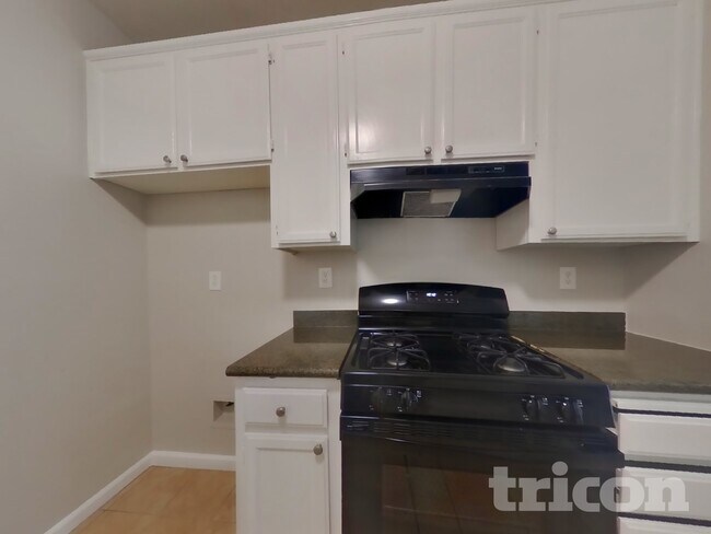 Foto del edificio - 5348 Catanzaro Way