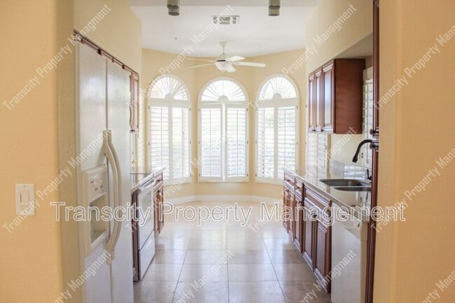 Foto del edificio - 18920 N 89th Way