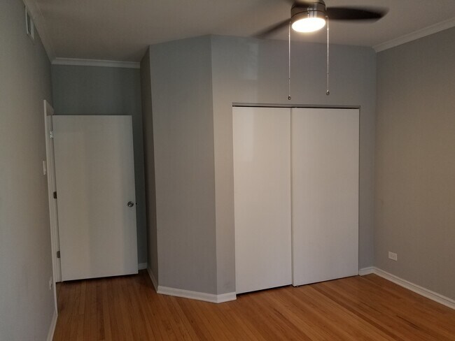 Bedroom 1 - 1014 N Ashland Ave