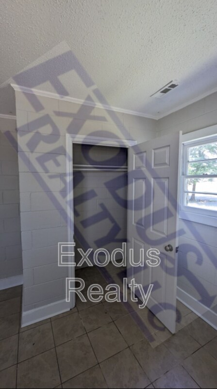 Foto del edificio - 506 Maple Ave