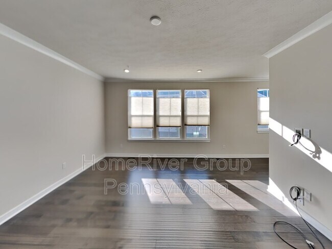 Foto del edificio - 152 Curtis Ct