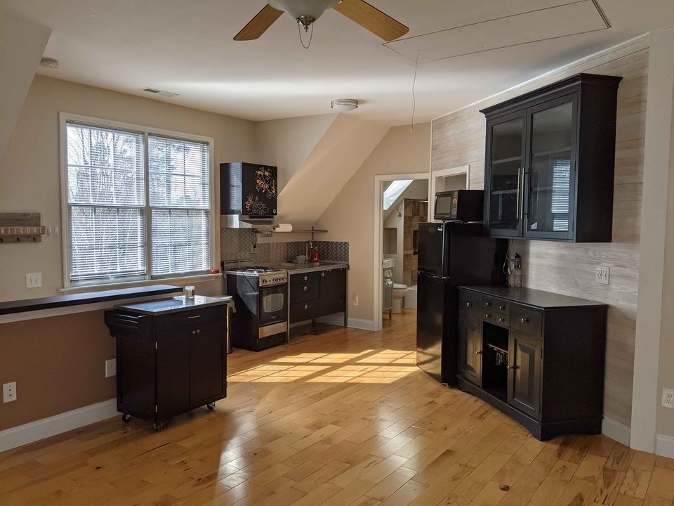 Foto principal - 2713 Rolling Oaks Ln