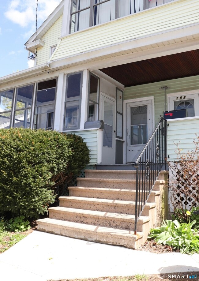 Foto del edificio - 152 Lyons St