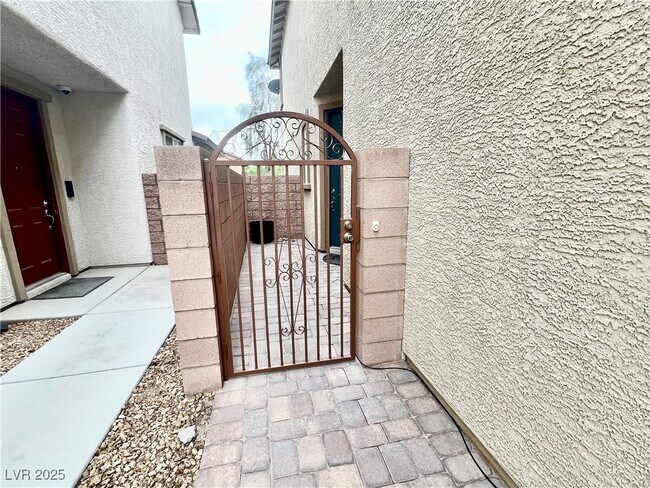Foto del edificio - 8667 W Moon Crater Ave