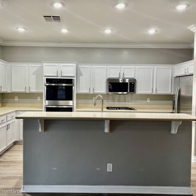 Building Photo - 4 br, 2.5 bath House - 3520 Tertulia Avenu...