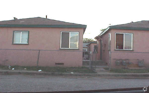 Foto del edificio - 3908 Rubidoux Blvd