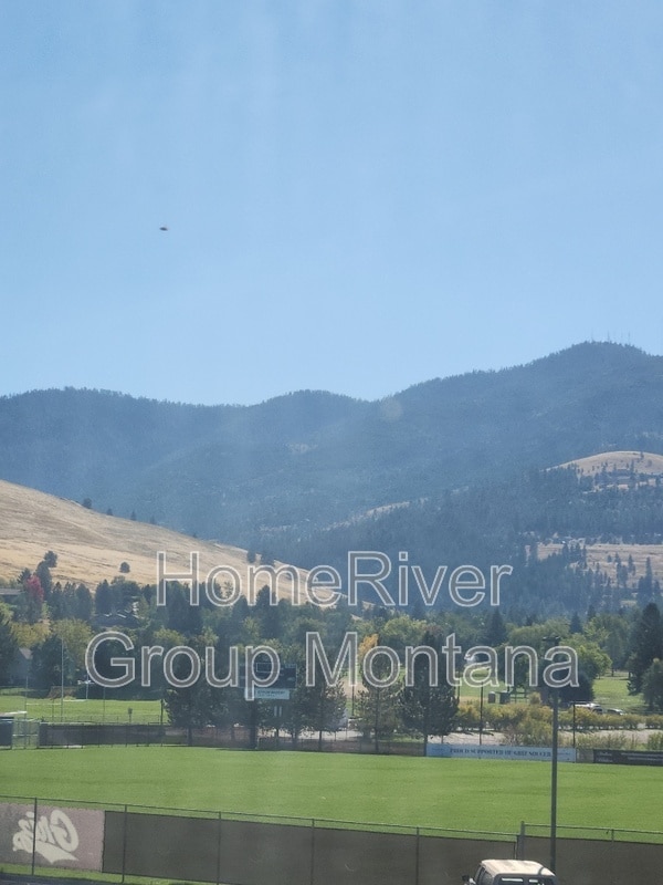 Building Photo - 100 South Ave E