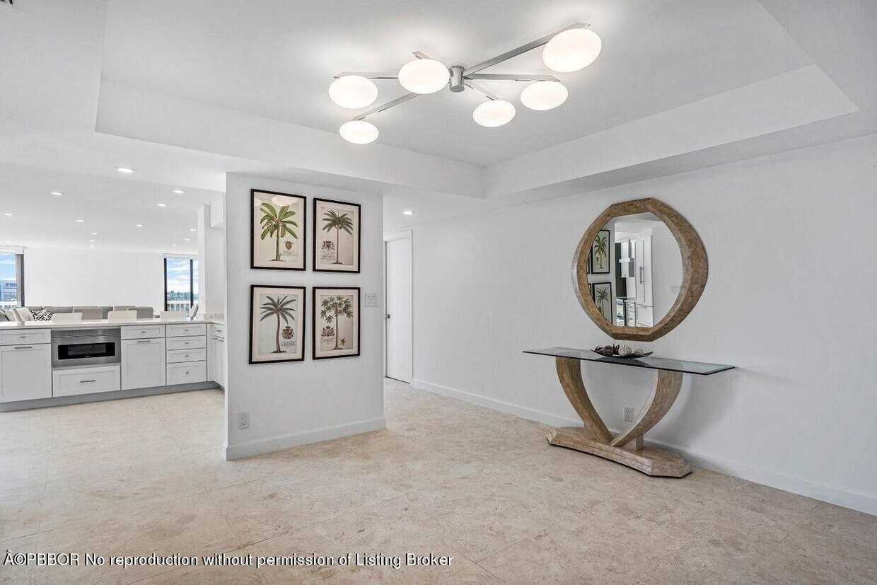 Primary Photo - 3300 S Ocean Blvd
