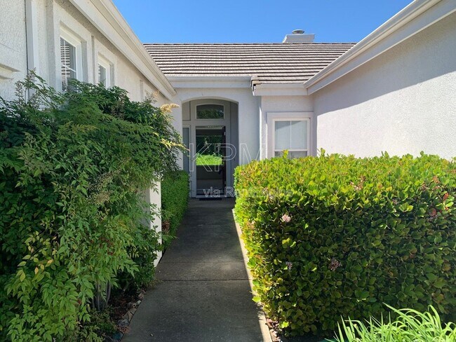 Foto del edificio - 4142 Pinehurst Cir