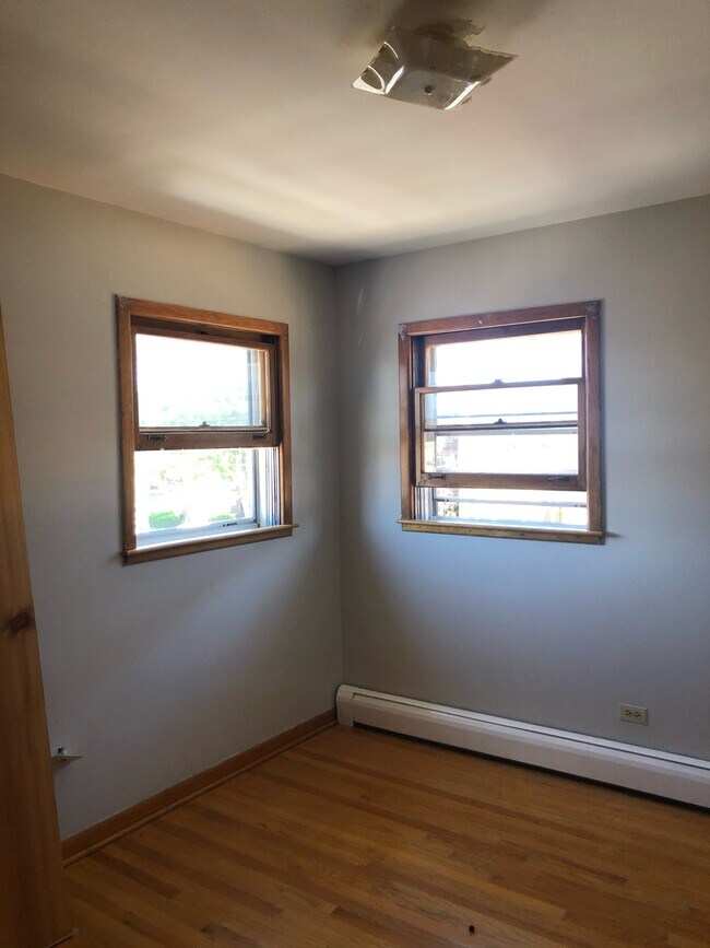 Building Photo - 8140 Smith Ln