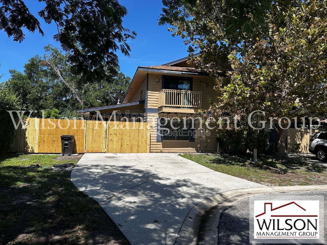 Primary Photo - 500 Yellowwood Ct