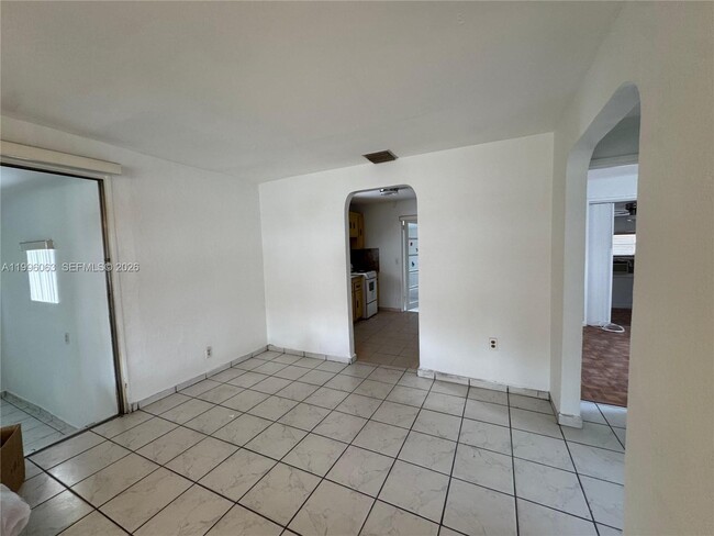 Building Photo - 251 NW 49th Ave