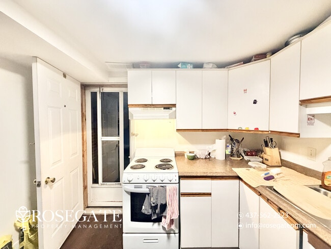 Photo du bâtiment - Pet-Friendly 1-Bedroom Main-Level Apartment with Parking in Cambridge